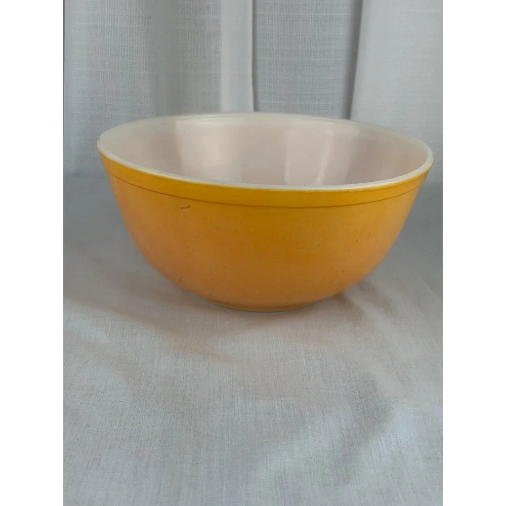 Vintage PYREX Glass Mixing Bowl #403 2-1/2 QT Citrus Orange